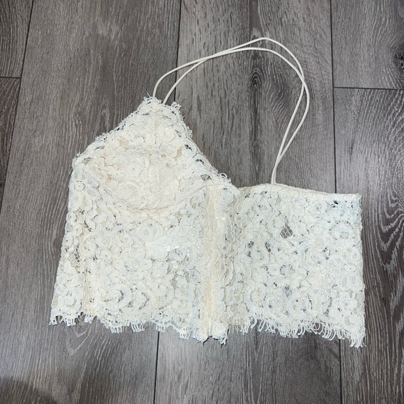 *SOLD* ZARA Lace Crop Top🤍 - Picture 6 of 7